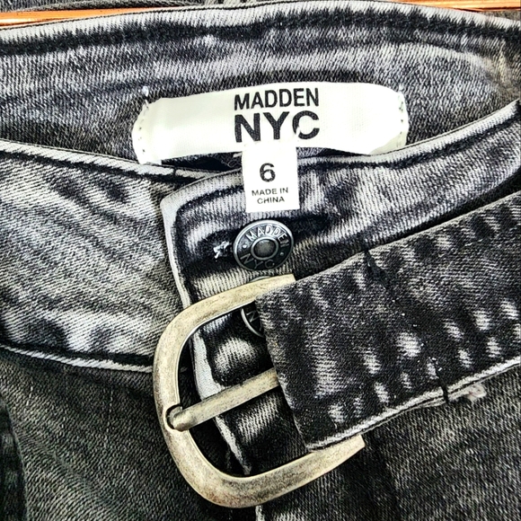 Madden NYC Women's Cargo Jeans - Picture 6 of 8